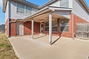 2901 St Charles Dr, Mansfield, TX 76063 - Photo 33