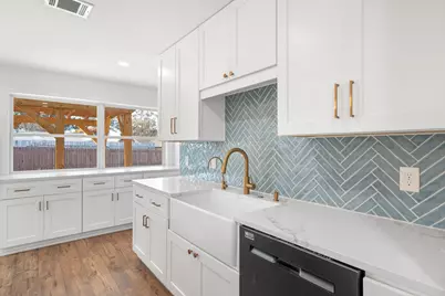 915 Waterview Circle, Richardson, TX 75080 - Photo 11