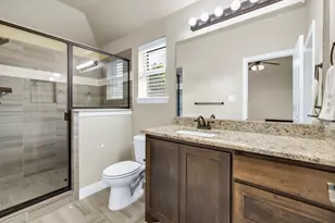 118 Cherokee St, Greenville, TX 75402 - Photo 9