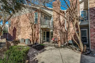 7510 Holly Hill Dr, Dallas, TX 75231 - Photo 25