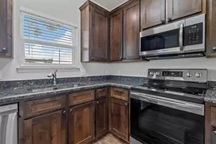 818 Rose St, Denton, TX 76209 - Photo 9