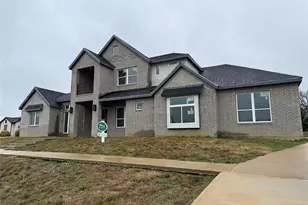 1108 Periwinkle Ct, Grand Prairie, TX 75104 - Photo 1