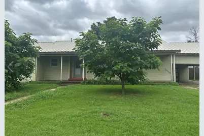 1015 W Hamilton, Olney, TX 76374 - Photo 1