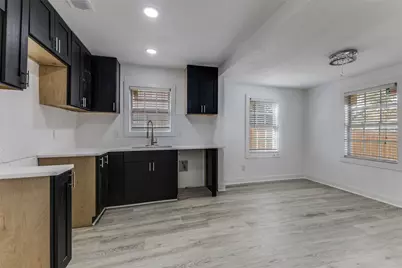 3239 Spring Avenue, Dallas, TX 75215 - Photo 5