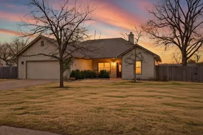 10514 Mesa Drive, Waco, TX 76708 - Photo 1