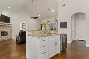 10514 Mesa Dr, Waco, TX 76708 - Photo 19