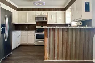 2004 Blue Bird Cir, Bonham, TX 75418 - Photo 9