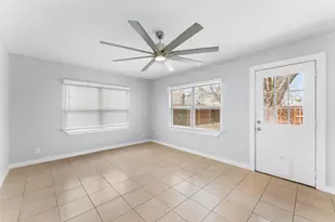 2530 Utica Dr, Dallas, TX 75227 - Photo 9