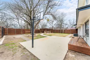 2530 Utica Dr, Dallas, TX 75227 - Photo 31