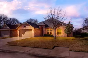 313 Donna Cir, Granbury, TX 76049 - Photo 1