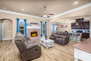 313 Donna Cir, Granbury, TX 76049 - Photo 7