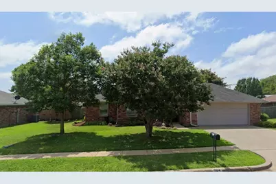 904 Roseanne Drive, Commerce, TX 75428 - Photo 1