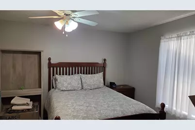 904 Roseanne Drive, Commerce, TX 75428 - Photo 7