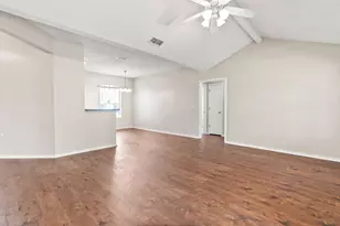 904 Roseanne Dr, Commerce, TX 75428 - Photo 3