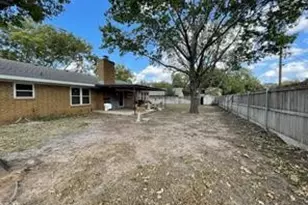 1207 Anetta St, Bowie, TX 76230 - Photo 27