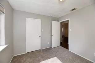 200 Caprock Dr, Arlington, TX 76018 - Photo 19