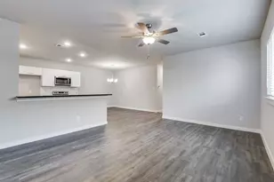 740 Wheatfield Dr, Venus, TX 76084 - Photo 5