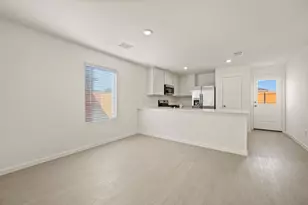 1340 Blazin Bronco Trl, Fort Worth, TX 76052 - Photo 7