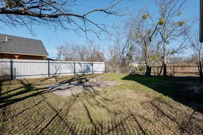 713 SE 16th Street, Mineral Wells, TX 76067 - Photo 15