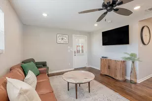 713 SE 16th St, Mineral Wells, TX 76067 - Photo 5