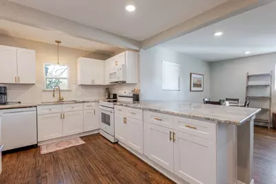 713 SE 16th Street, Mineral Wells, TX 76067 - Photo 1