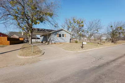 713 SE 16th Street, Mineral Wells, TX 76067 - Photo 3