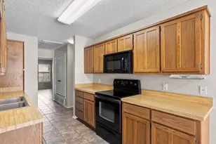 1109 Glenbrook St, Benbrook, TX 76126 - Photo 13