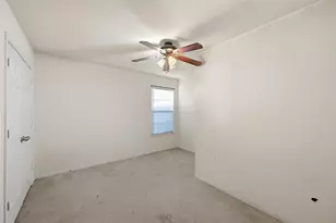 8118 York Beach Pl, Arlington, TX 76002 - Photo 11