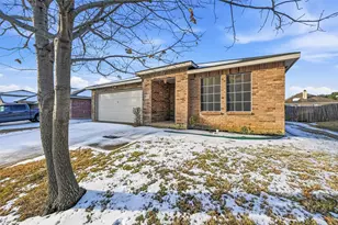 8118 York Beach Pl, Arlington, TX 76002 - Photo 3