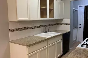 200 E 12th St, Dallas, TX 75203 - Photo 3