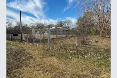 1709 N Main Street, Cleburne, TX 76033 - Photo 5