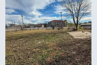 1709 N Main Street, Cleburne, TX 76033 - Photo 9