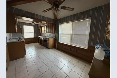 4805 S Country Club Road, Garland, TX 75043 - Photo 7