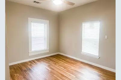 532 W Hughes Street #530, Collinsville, TX 76233 - Photo 3