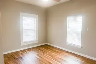 532 W Hughes St, Collinsville, TX 76233 - Photo 3