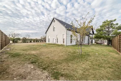 954 Lloyds Road, Little Elm, TX 75068 - Photo 17