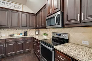 316 Primrose Ct, Glenn Heights, TX 75154 - Photo 11