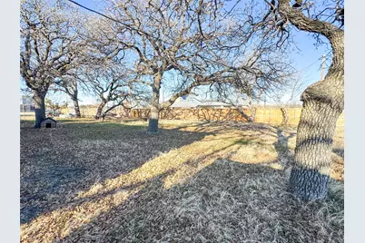 2007 Avenue E, Cisco, TX 76437 - Photo 25