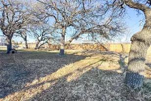 2007 Avenue E, Cisco, TX 76437 - Photo 25