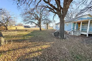 2007 Avenue E, Cisco, TX 76437 - Photo 23