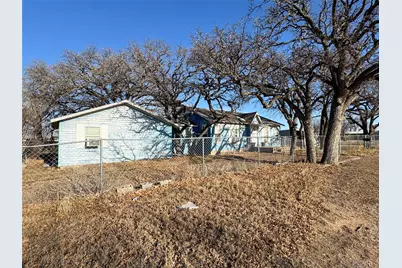 2007 Avenue E, Cisco, TX 76437 - Photo 3