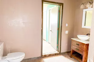 2007 Avenue E, Cisco, TX 76437 - Photo 17