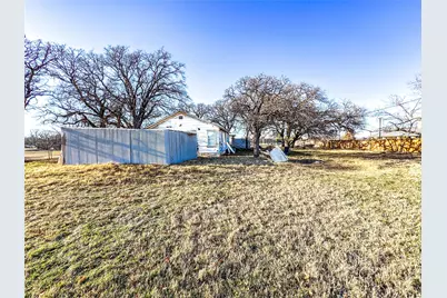 2007 Avenue E, Cisco, TX 76437 - Photo 29