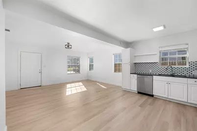 2725 Yucca Avenue, Fort Worth, TX 76111 - Photo 9