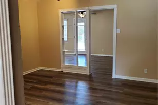 503 Harriett St, Arlington, TX 76010 - Photo 3