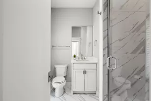 2290 N Fitzhugh Ave, Dallas, TX 75204 - Photo 11