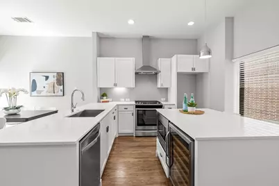 2290 N Fitzhugh Avenue #40, Dallas, TX 75204 - Photo 3