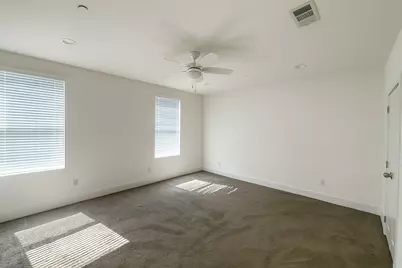 1931 N Prairie Avenue #4, Dallas, TX 75204 - Photo 19