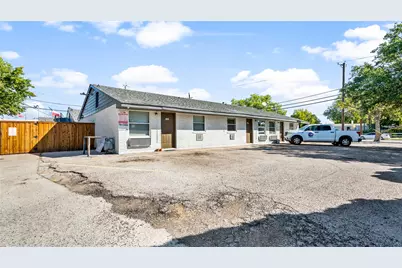 2001 Carl Road, Irving, TX 75061 - Photo 3