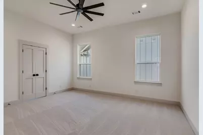 205 W 7th Street, Justin, TX 76247 - Photo 31